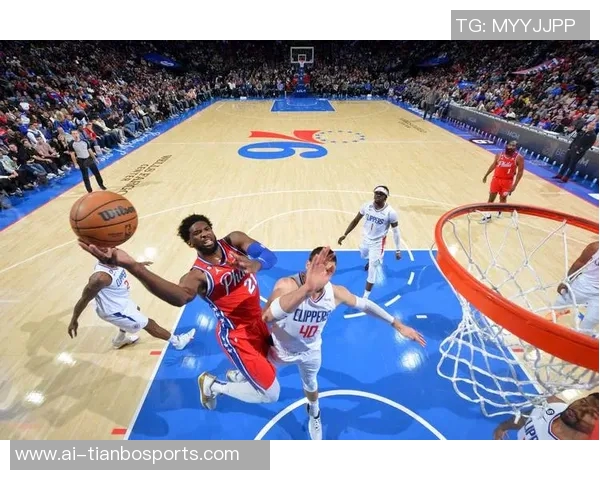 乔治参与合练展现状态恩比德单独进行力量与体能训练