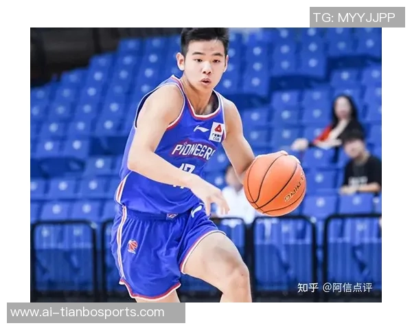 杨瀚森赛季初展现出色表现生活中也逐渐融入团队氛围 杨瀚森赛季初展现出色表现生活中也逐渐融入团队氛围