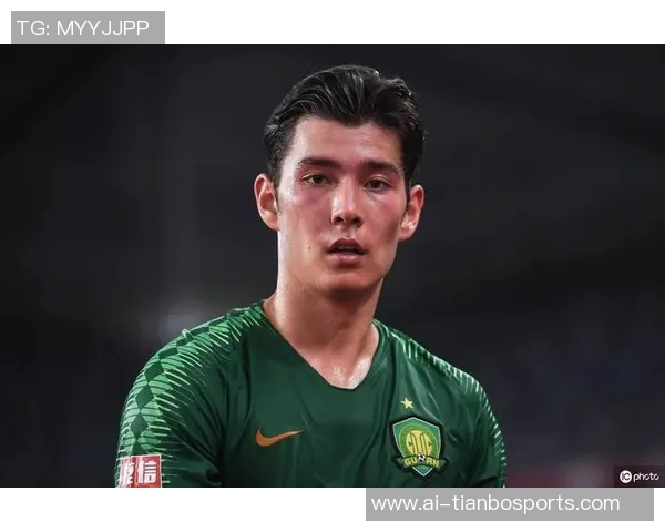 山东泰山半场落后云南玉昆侯永永头球破门克雷桑李源一错失良机